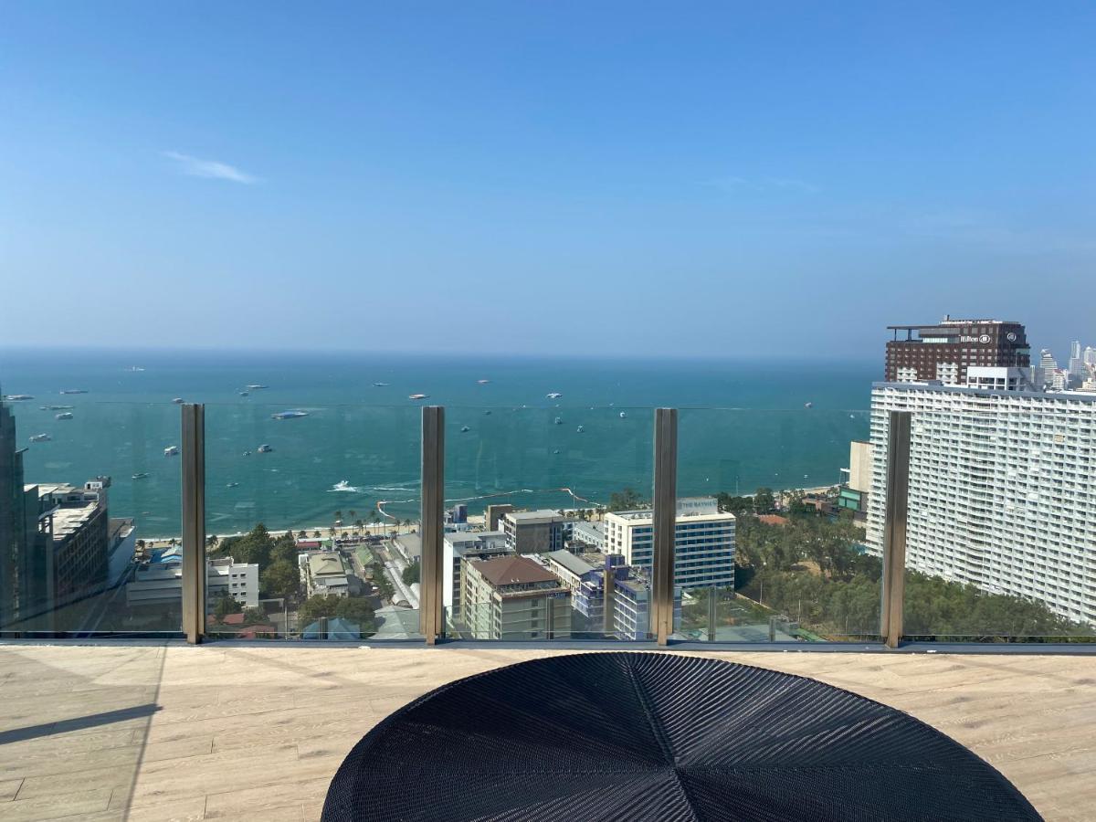 Apartamento The Base In Pattaya Exterior foto